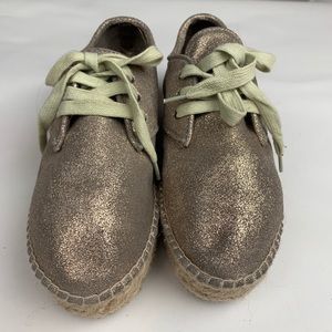 Steve Madden metallic looking shoes